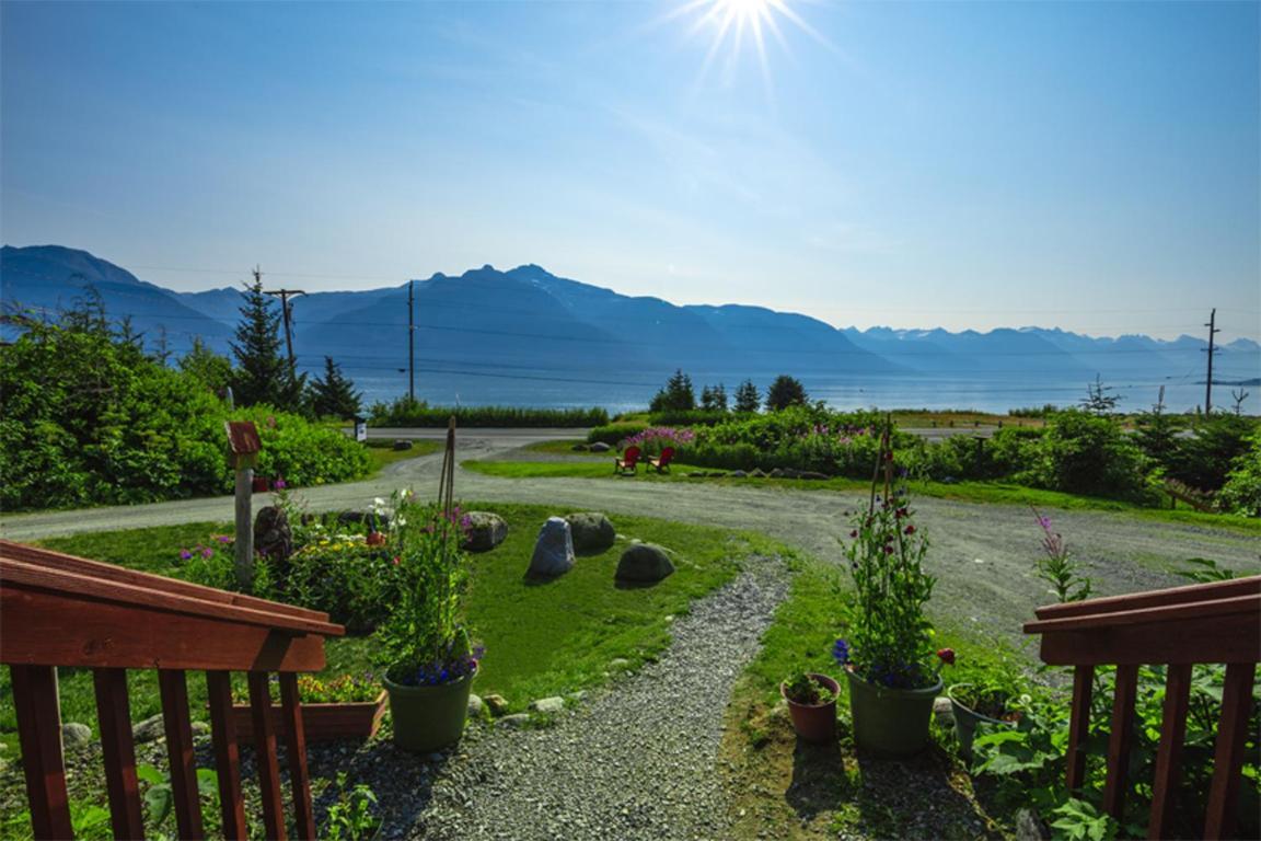 Front Room Lynnview Lodge Haines 外观 照片