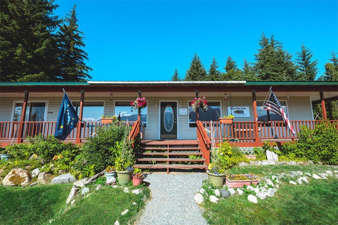 Front Room Lynnview Lodge Haines 外观 照片